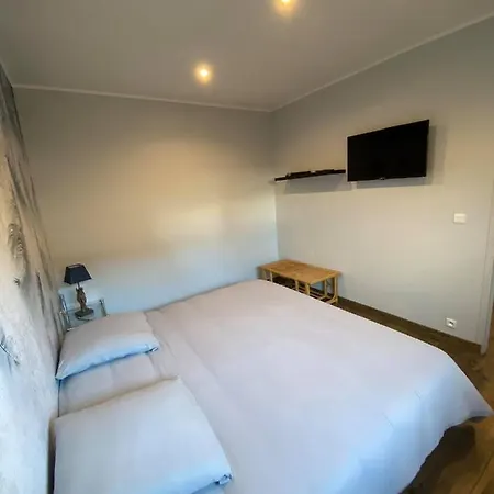 41 Apartment *